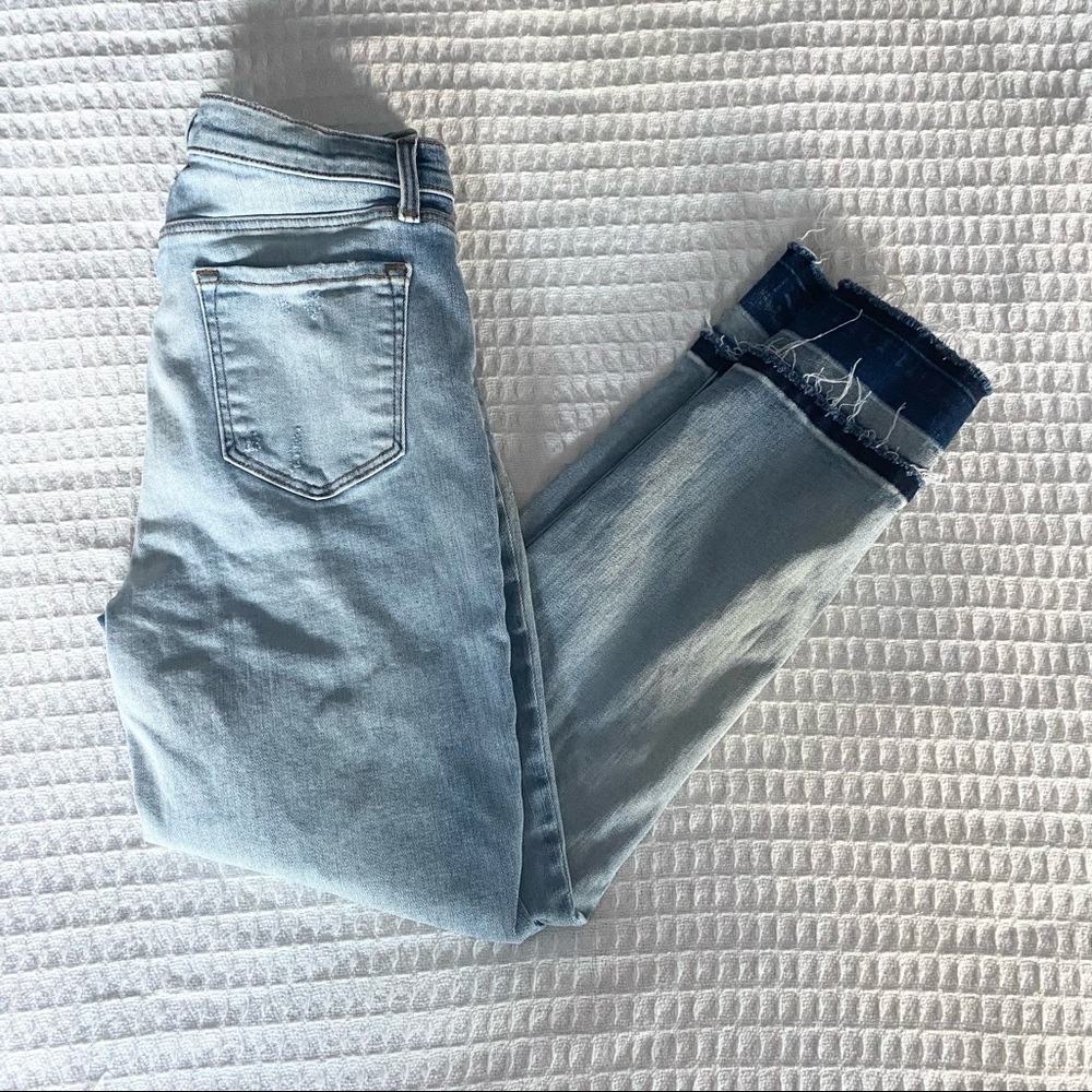 J Brand Alana crop jeans in remnant light wash size 28